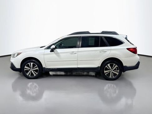 Used 2018 Subaru Outback 2.5i Limited AWD/4WD image 9