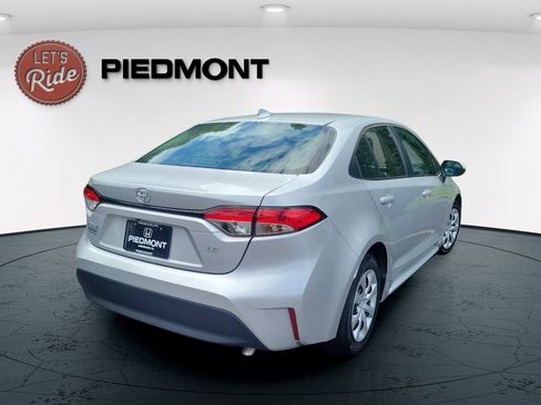 Used 2023 Toyota Corolla LE FWD image 5