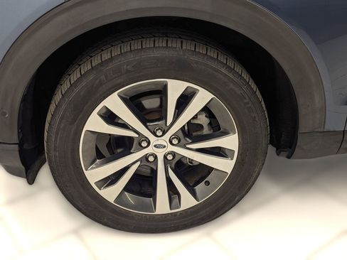 Used 2020 Ford Explorer Platinum w/ Premium Technology Package image 9