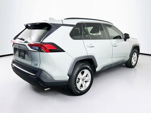 Used 2021 Toyota RAV4 XLE AWD/4WD image 9