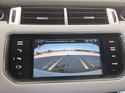 Used 2014 Land Rover Range Rover Sport HSE image 31