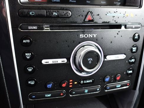 Used 2018 Ford Explorer Sport AWD/4WD image 30