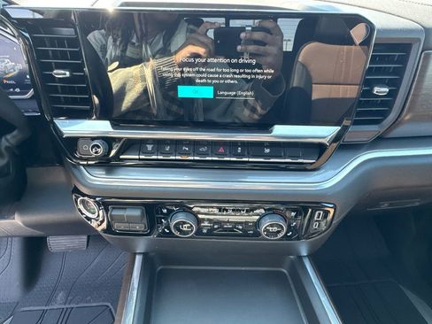New 2026 Chevrolet Silverado 3500 High Country w/ High Country Premium Package AWD/4WD image 29