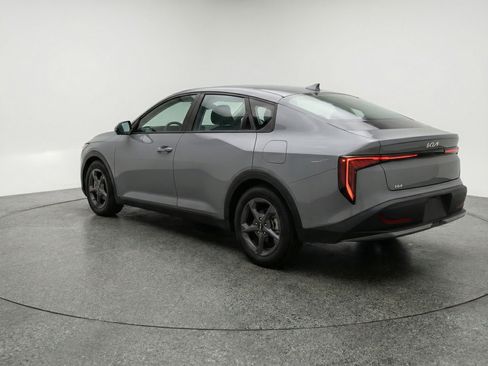 Used 2025 Kia K4 LXS image 6