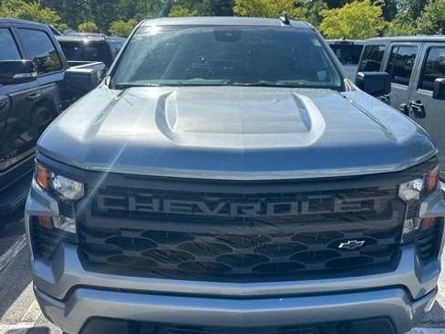 Used 2026 Chevrolet Silverado 1500 Custom w/ LPO, Dark Essentials Package RWD image 5