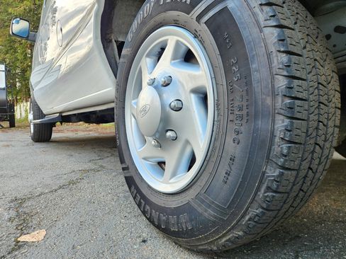 Used 2014 Ford E-350 and Econoline 350 XL image 14