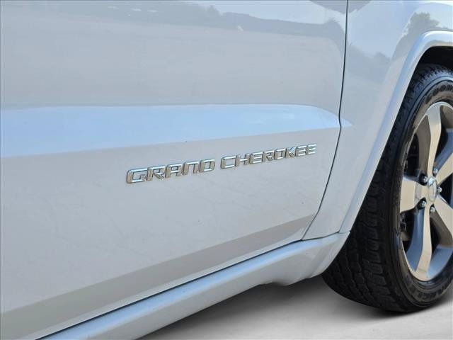 Used 2014 Jeep Grand Cherokee Overland AWD/4WD image 14