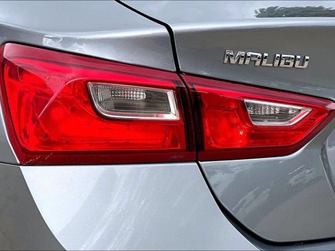 Used 2024 Chevrolet Malibu LT FWD image 31