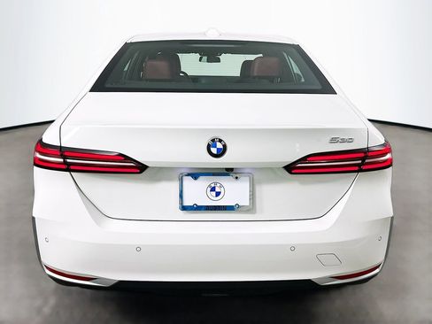 Used 2025 BMW 530i w/ Premium Package image 6