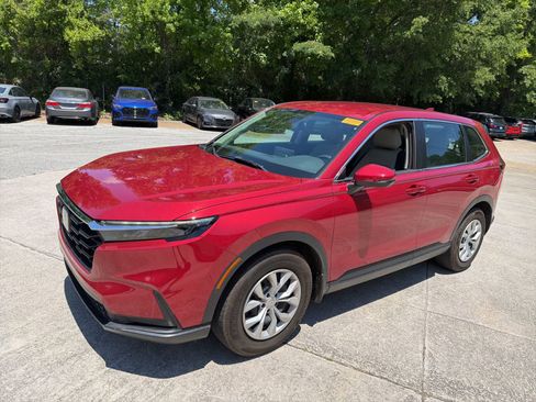 Used 2023 Honda CR-V LX image 3