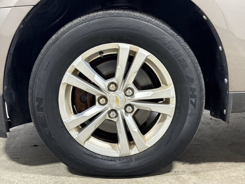 Used 2012 Chevrolet Equinox LT AWD/4WD image 26