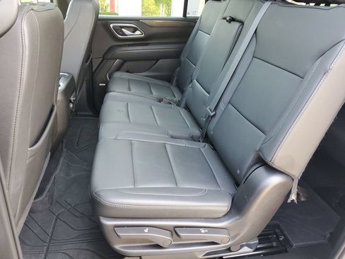 Used 2023 Chevrolet Suburban Z71 w/ Off-Road Capability Package AWD/4WD image 12