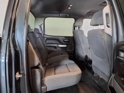 Used 2018 Chevrolet Silverado 1500 LT w/ All Star Edition image 9