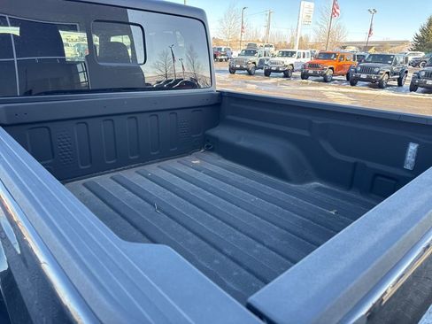 New 2024 Jeep Gladiator Sport image 18