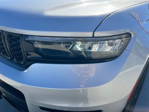 New 2025 Jeep Grand Cherokee L Altitude image 8