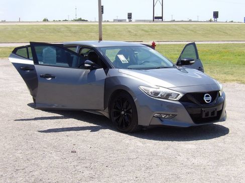 Used 2018 Nissan Maxima SR w/ Midnight Edition FWD image 27