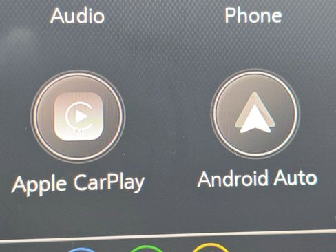 Used 2021 GMC Terrain SLE w/ Driver Convenience Package image 3