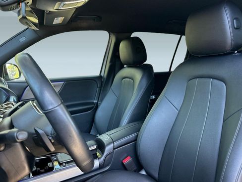 Certified 2023 Mercedes-Benz GLB 250 image 5