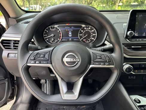 Used 2026 Nissan Altima 2.5 SV FWD image 27