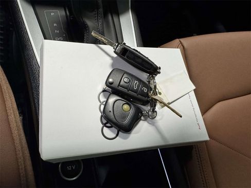 Used 2022 Audi Q3 2.0T Premium Plus image 34