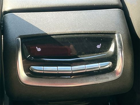 Used 2022 Cadillac XT6 Premium Luxury w/ Technology Package image 27