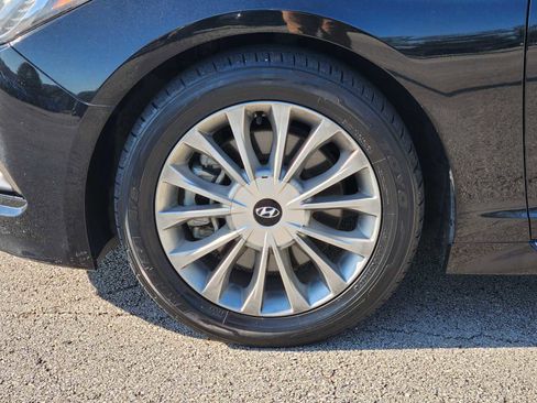 Used 2015 Hyundai Sonata Limited w/ Option Group 06 FWD image 9