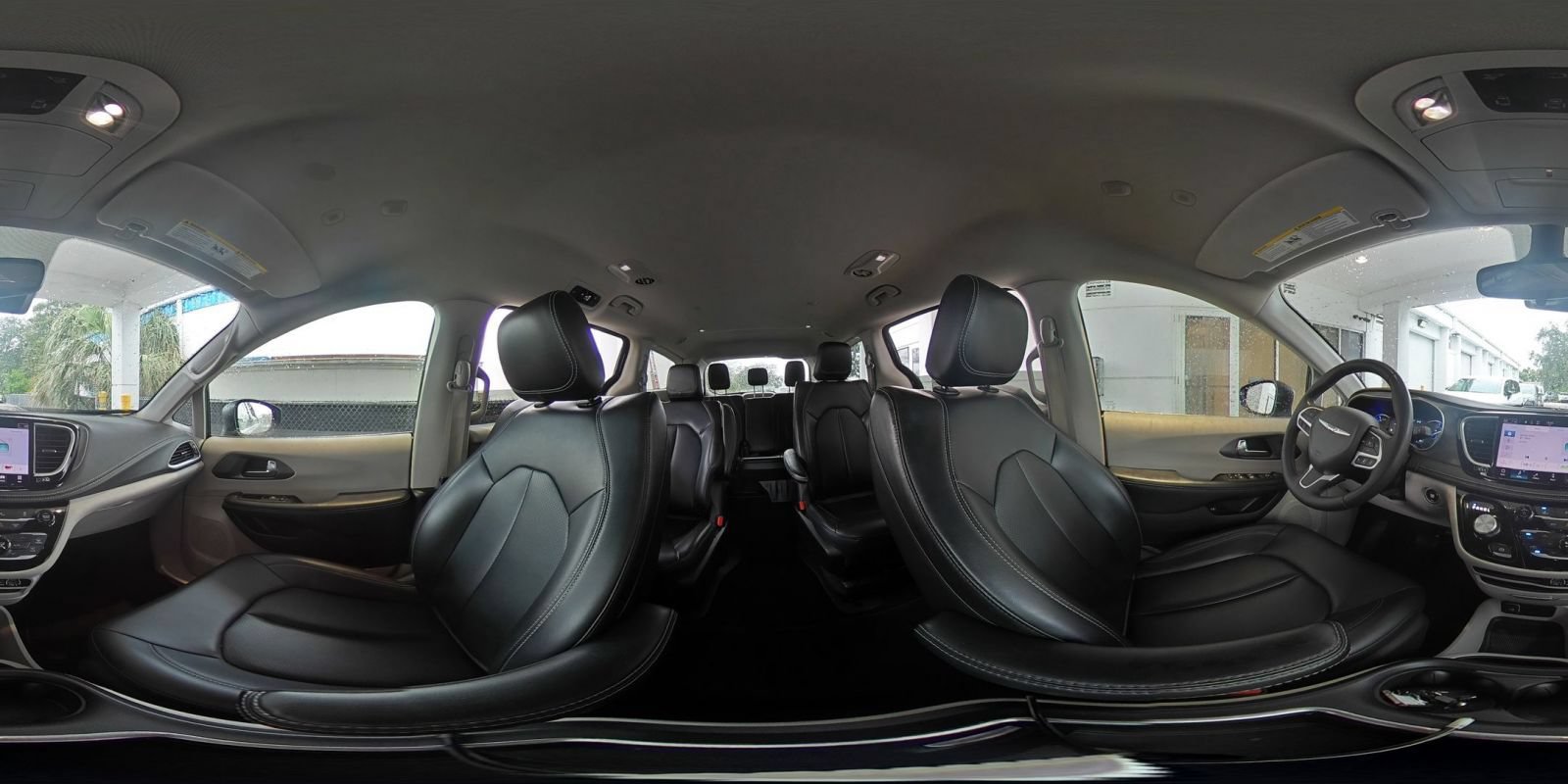 Used 2023 Chrysler Pacifica Touring-L FWD image 43