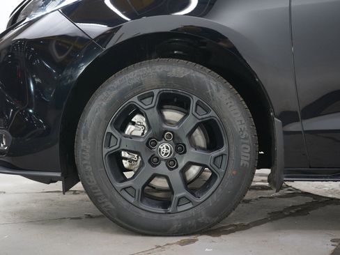 Certified 2025 Toyota Sienna XLE Woodland Edition AWD/4WD image 30