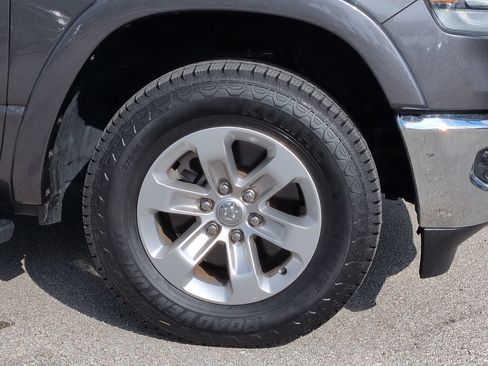 Used 2022 RAM 1500 Laramie AWD/4WD image 10