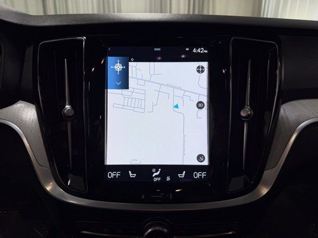 Used 2022 Volvo V60 T5 Cross Country w/ Advanced Package AWD/4WD image 15