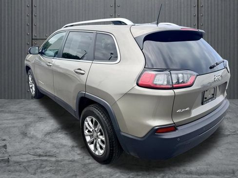 Used 2019 Jeep Cherokee Latitude Plus AWD/4WD image 5