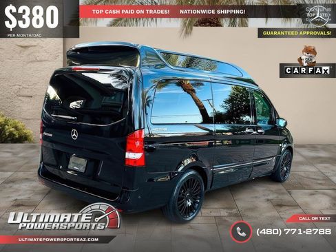 Used 2017 Mercedes-Benz Metris Passenger image 3
