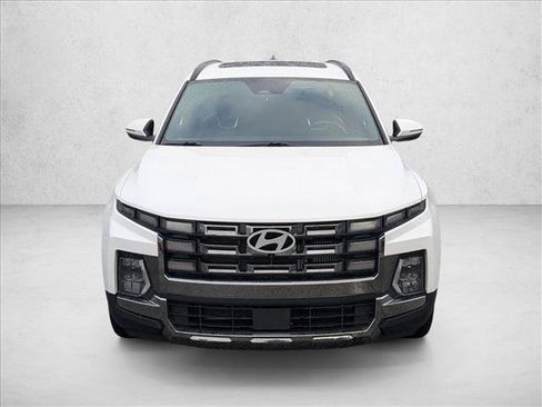Used 2025 Hyundai Santa Cruz Limited AWD/4WD image 2