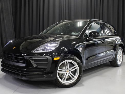 New 2026 Porsche Macan image 1