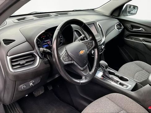 Used 2022 Chevrolet Equinox LT w/ Driver Convenience Package image 12