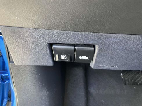 Used 2021 Nissan Kicks SV image 18