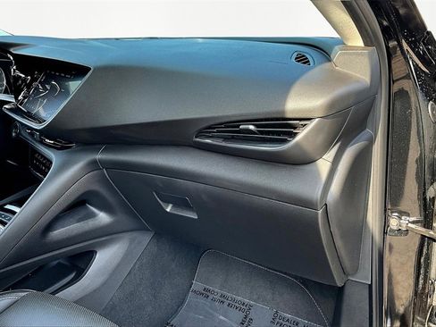 Used 2023 Buick Envision Essence image 17