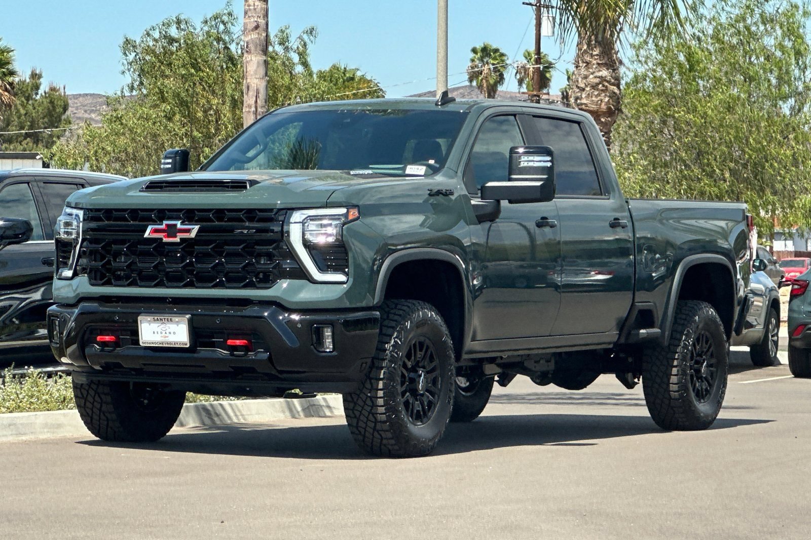 New 2026 Chevrolet Silverado 2500 ZR2 w/ LPO, Dark Essentials Package AWD/4WD image 8