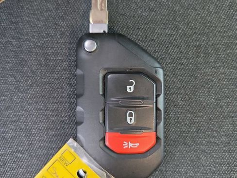 Used 2025 Jeep Wrangler Unlimited Sport AWD/4WD image 31