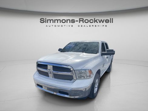 Used 2023 RAM 1500 Classic SLT w/ Trailer & Traction Group image 4