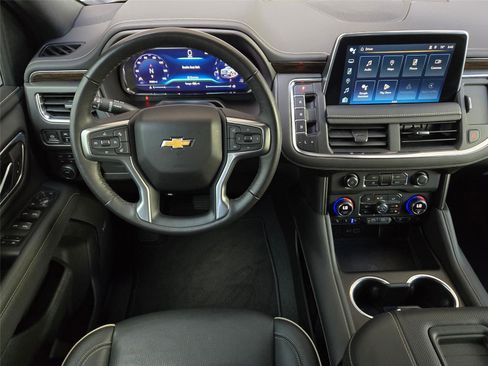 Used 2023 Chevrolet Tahoe Premier AWD/4WD image 14