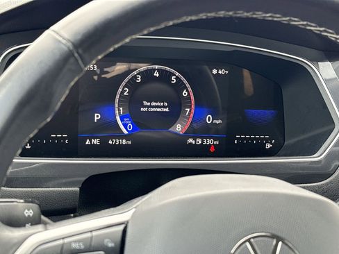 Used 2024 Volkswagen Tiguan SE image 10