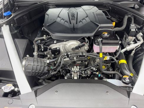 Used 2025 Genesis G70 2.5T image 79