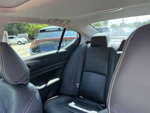 Used 2019 Nissan Altima 2.5 SL FWD image 11