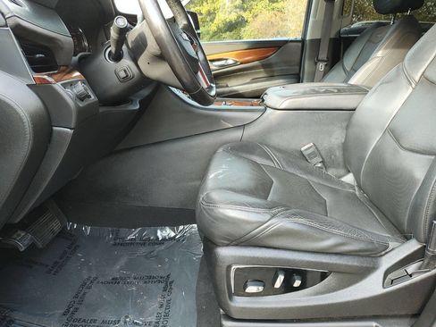 Used 2016 Cadillac Escalade ESV 2WD image 23