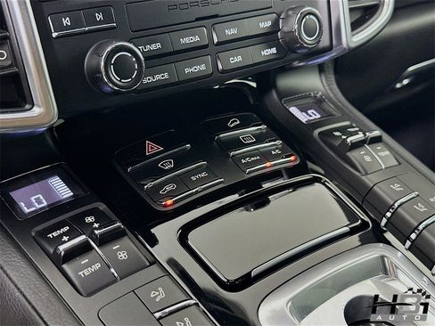 Used 2018 Porsche Cayenne S image 13