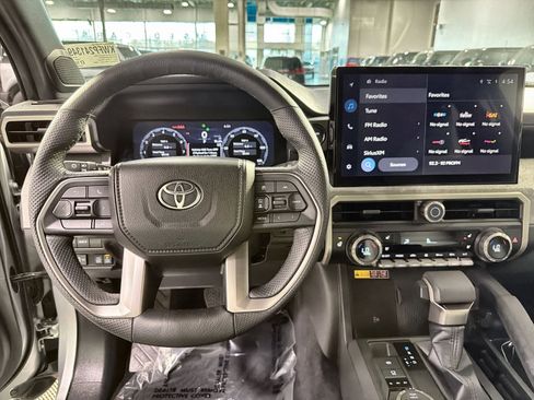 Used 2024 Toyota Tacoma Trailhunter image 29