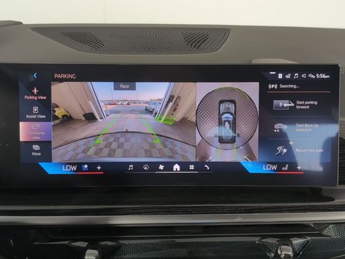 Used 2026 BMW X7 xDrive40i w/ M Sport Package image 25