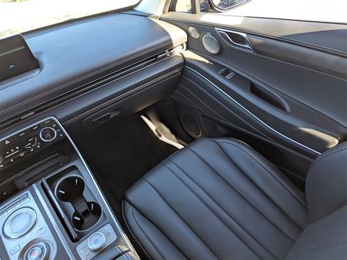 Used 2022 Genesis GV80 2.5T w/ Advanced Package 03 image 21