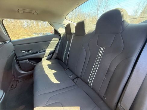 Used 2023 Hyundai Elantra SEL w/ Convenience Package image 34